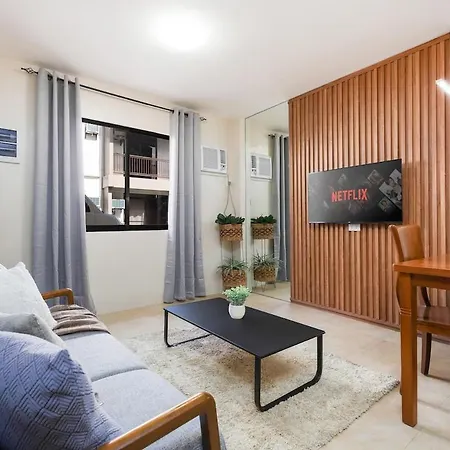 Furnished 3BR Townhouse Near Cebu IT Park with Parking, Fast WiFi, Netflix and More
